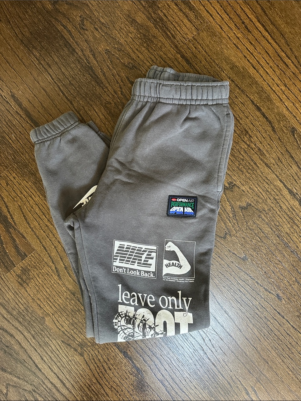 Men's Nike Graphic Sweatpants